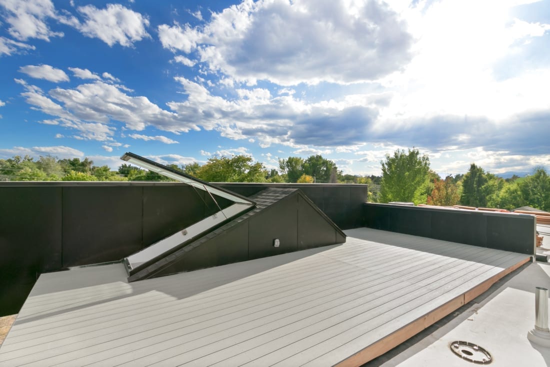Denver-ModernArchitecture-rooftopdeck-1100x733.jpg